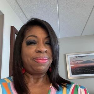 Meet your Posher, Denise